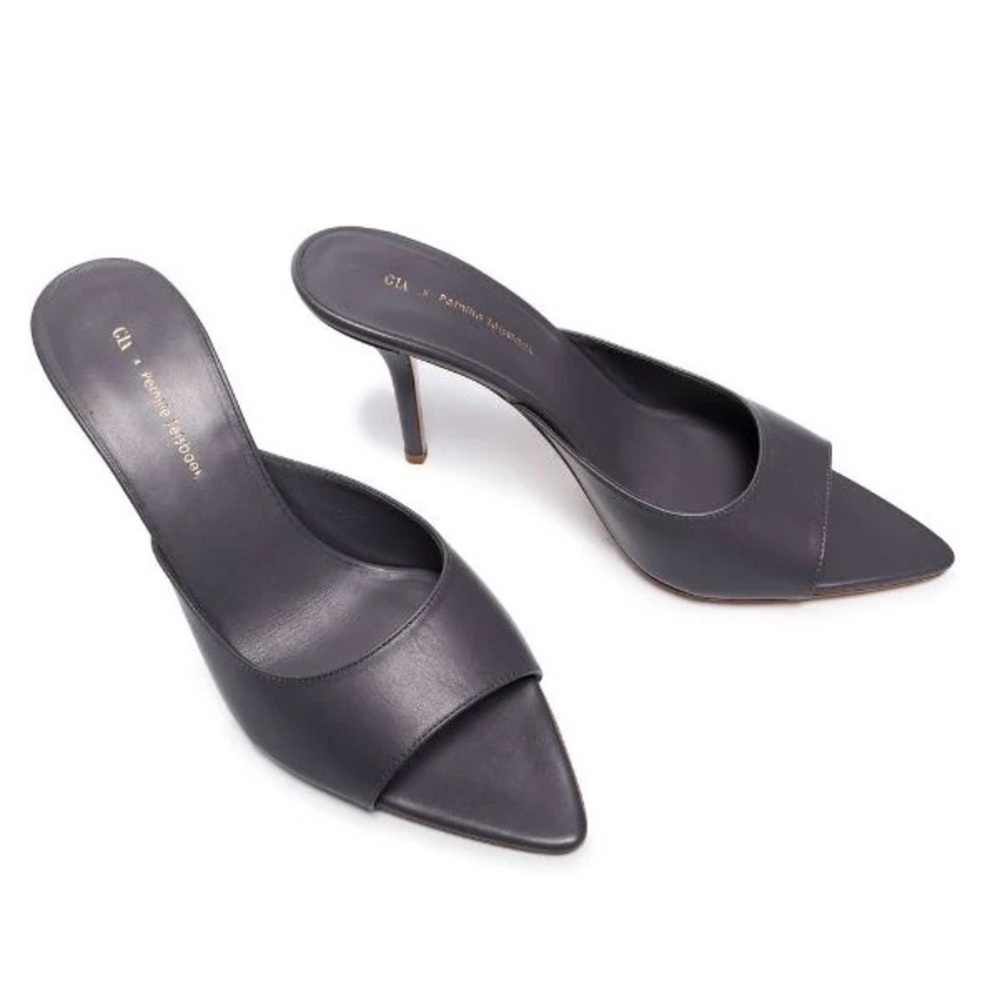 GIA BORGHINI
x Pernille Teisbaek Perni 04 leather sandals